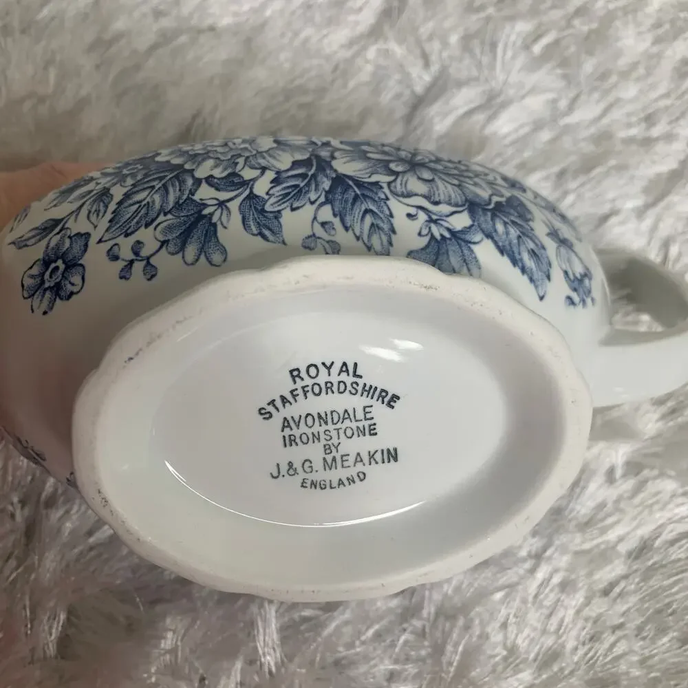 Royal Staffordshire Avondale Ironstone J& G Meakin England Gravy Boat